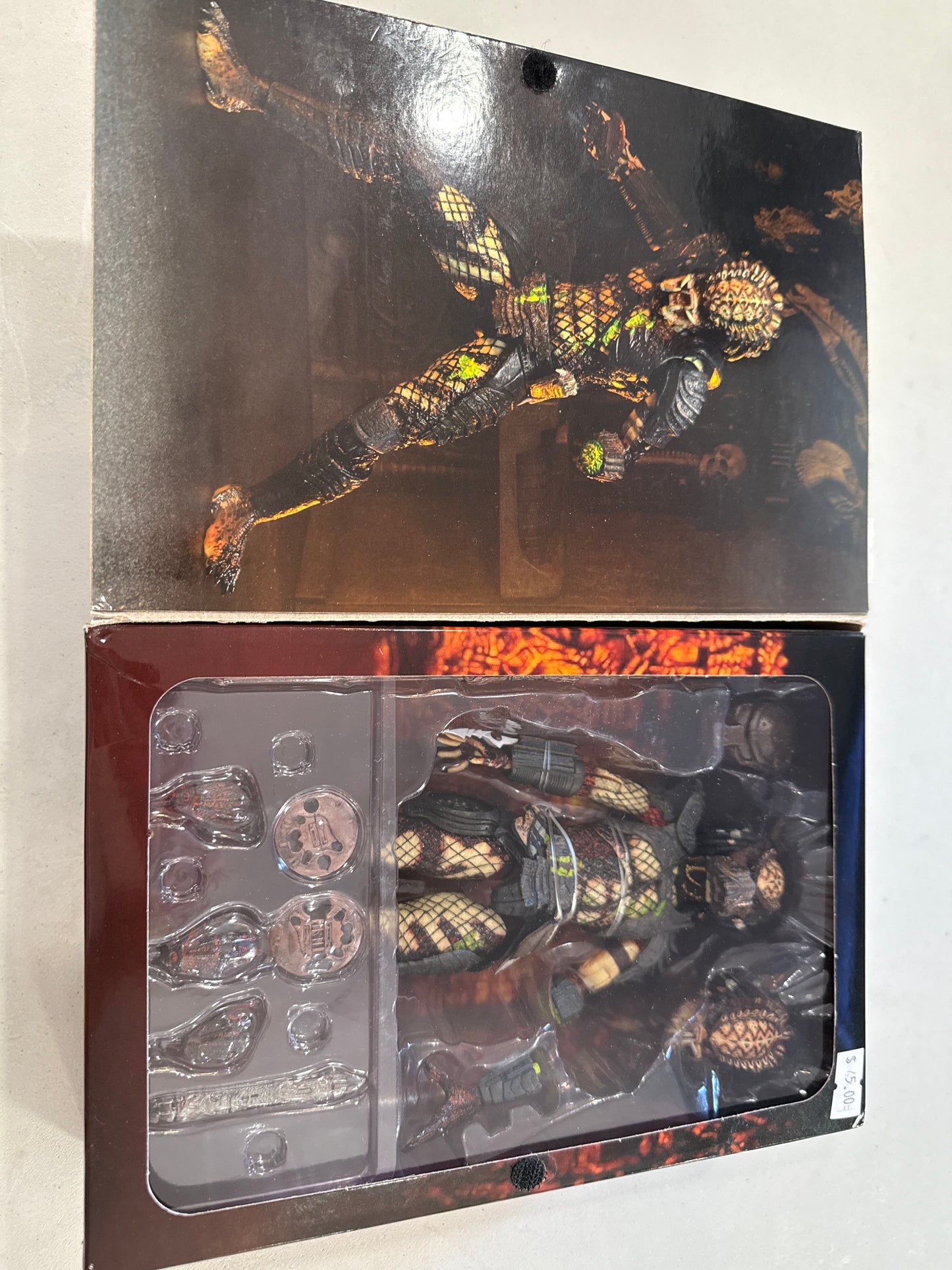 Predator 2 Ultimate Battle Damaged City Hunter