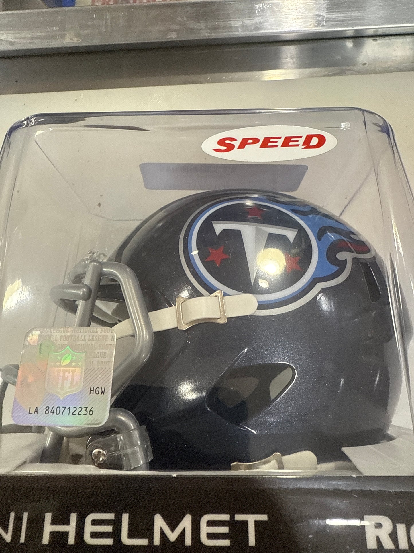 Mini helmet levis