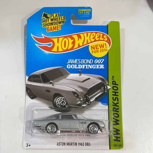 Hot Wheels James Bond 007 Goldfinger