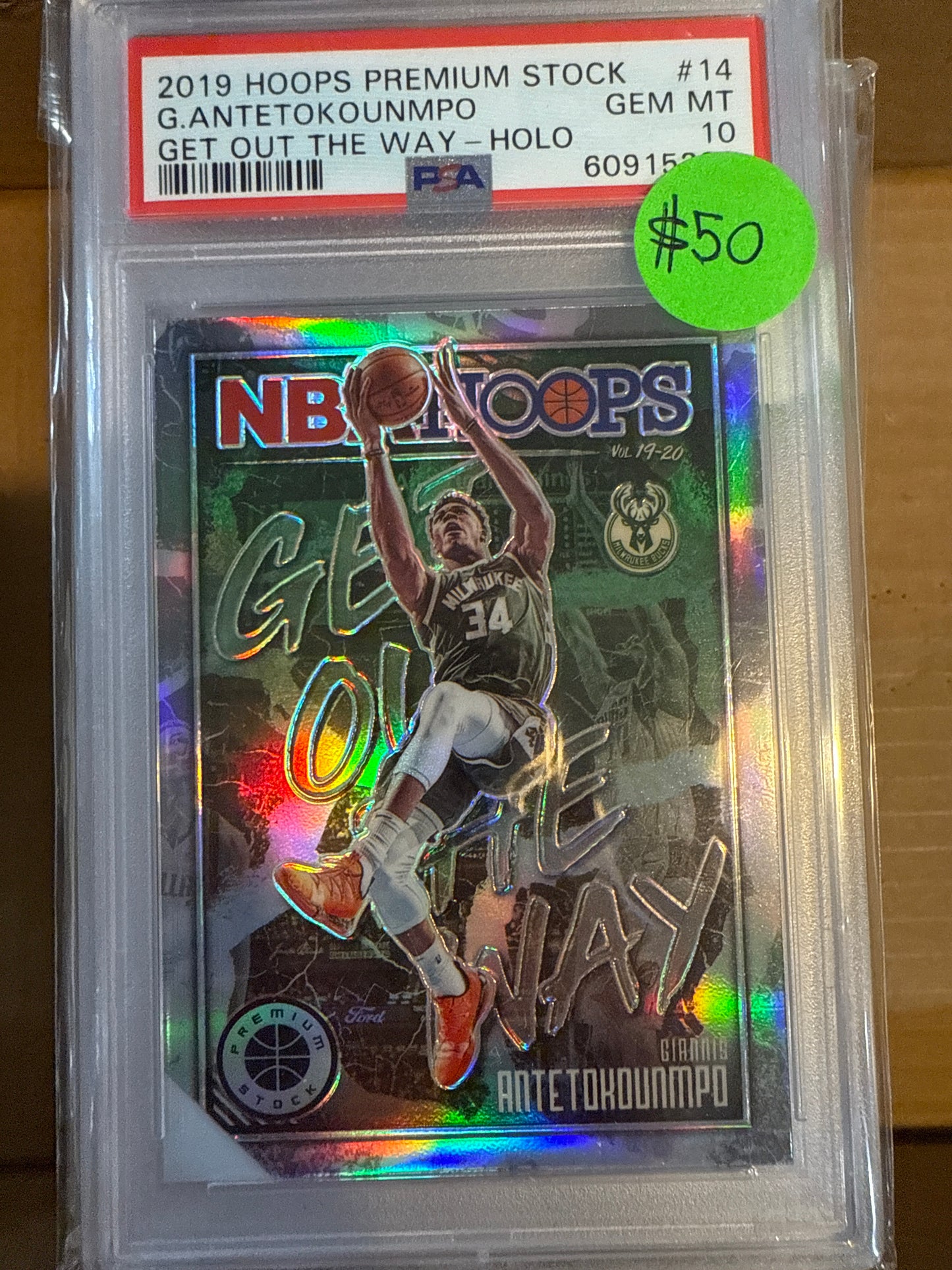 2019 Hoops Premium Stock G. Antetokounmpo Get Out The Way-Holo PSA 10