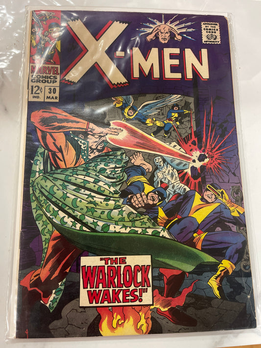 X-Men vol. 1 #30  vs. The Warlock