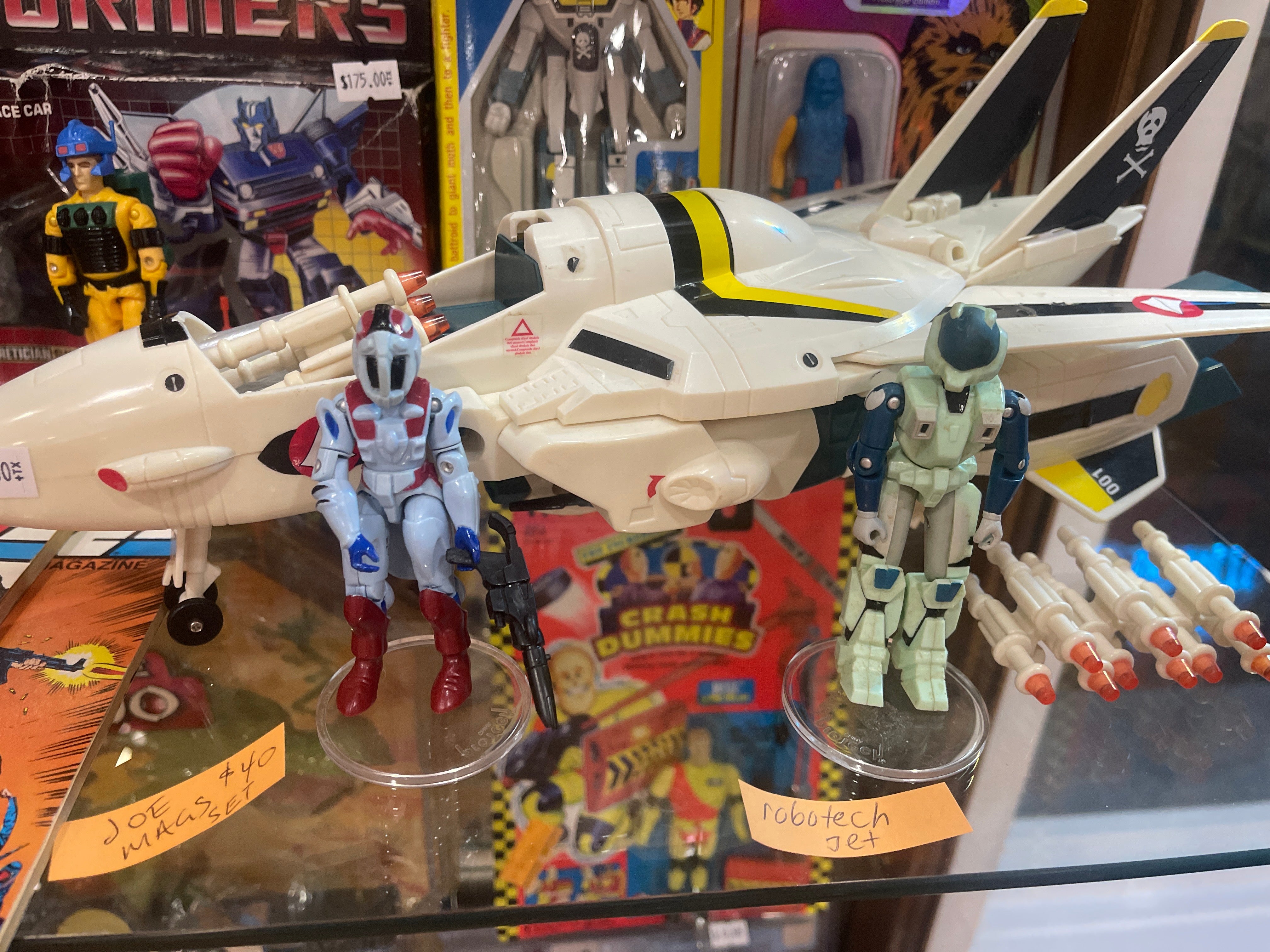 Robotech Macross Jet with Figures – Captain Jax